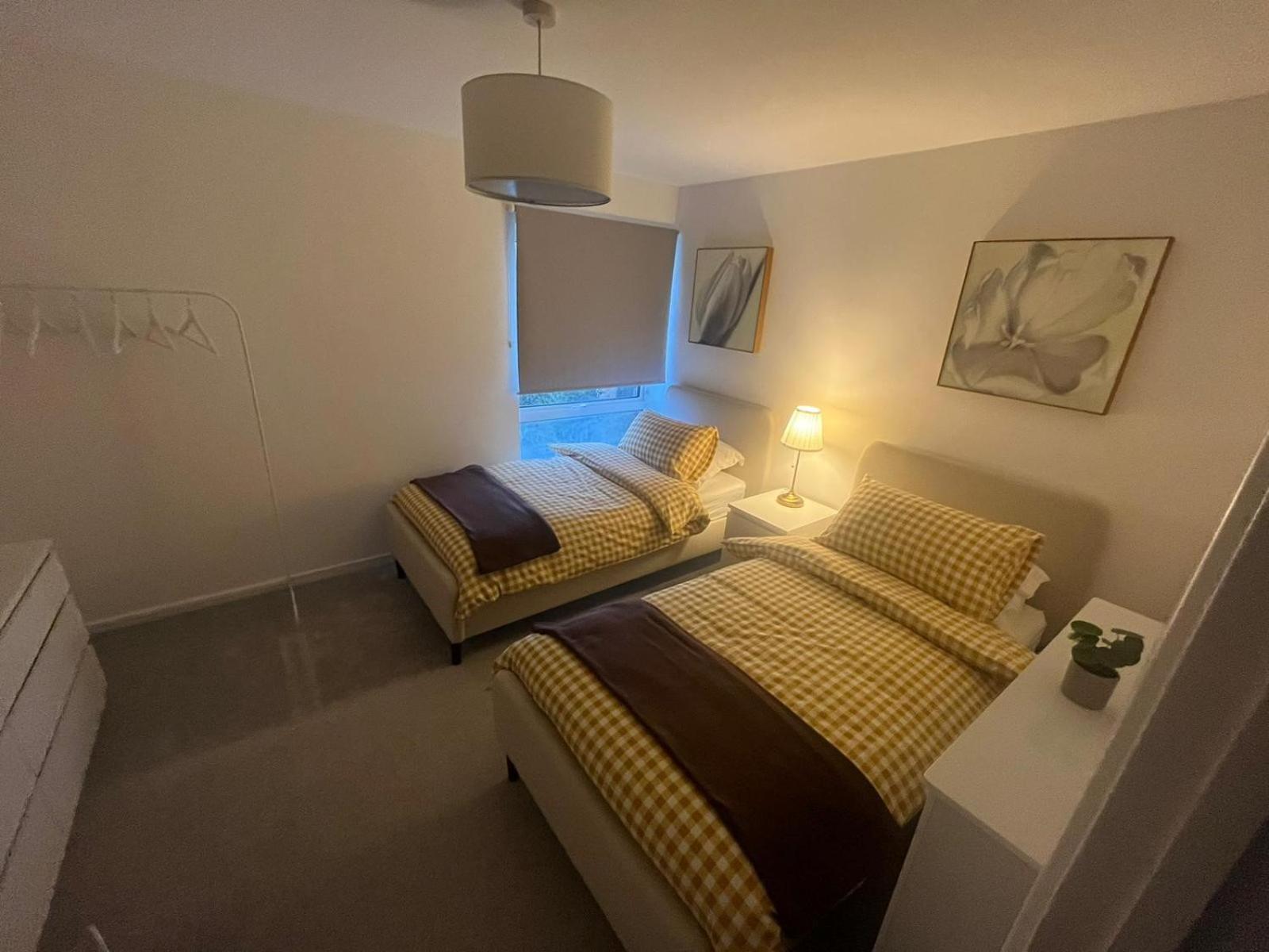 Modern And Comfortable Flat With Private Parking Apartment อ็อกซ์ฟอร์ด ภายนอก รูปภาพ