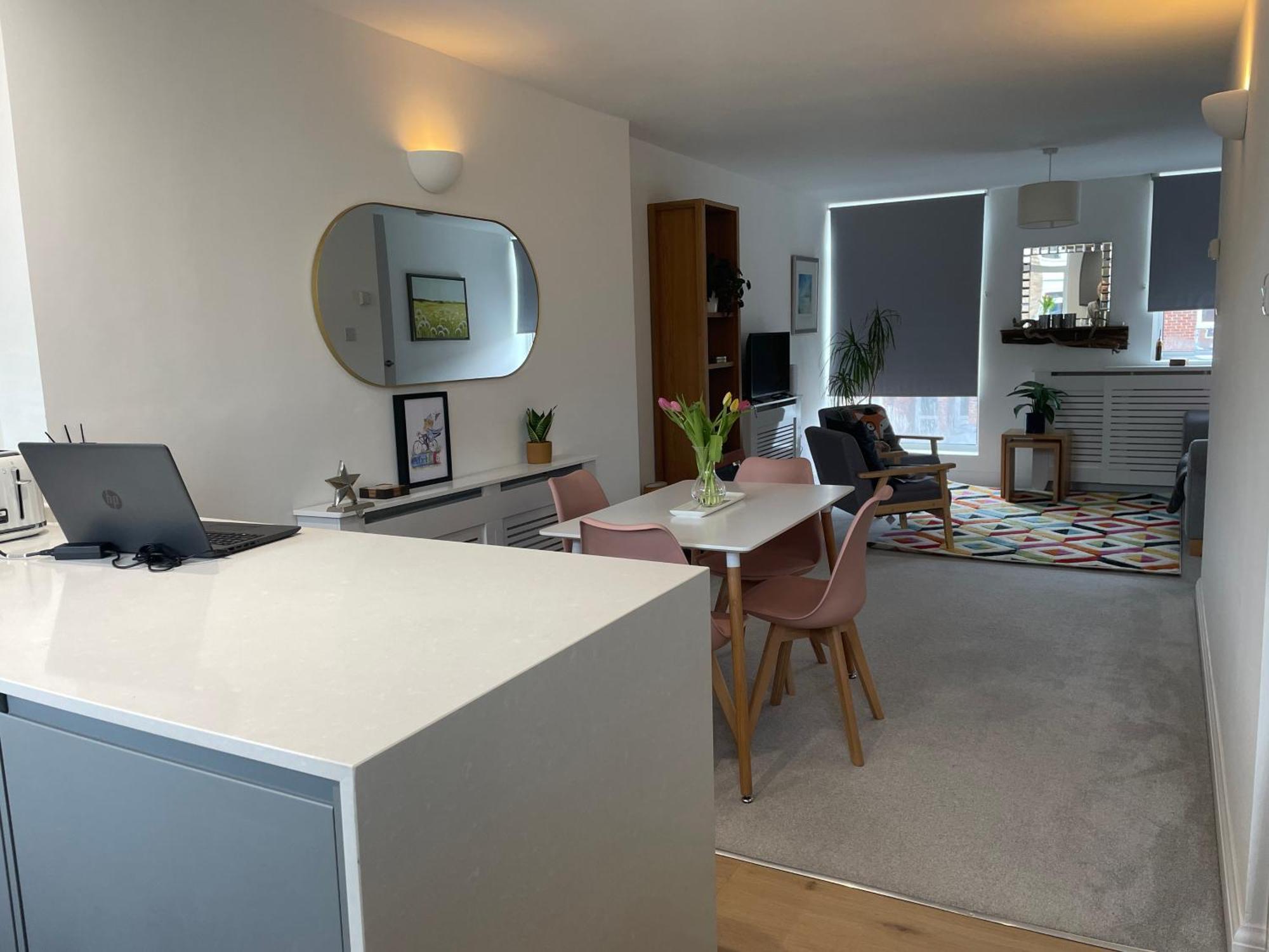 Modern And Comfortable Flat With Private Parking Apartment อ็อกซ์ฟอร์ด ภายนอก รูปภาพ